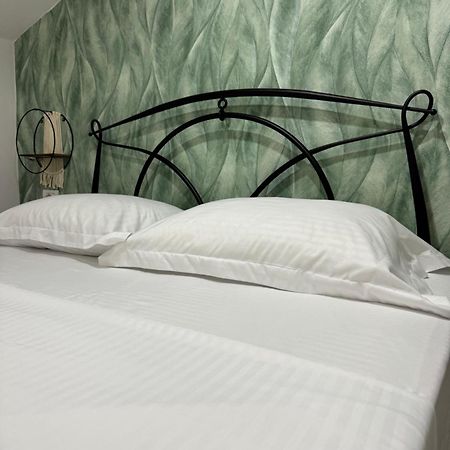 Guest House Himaj Berat Exterior foto
